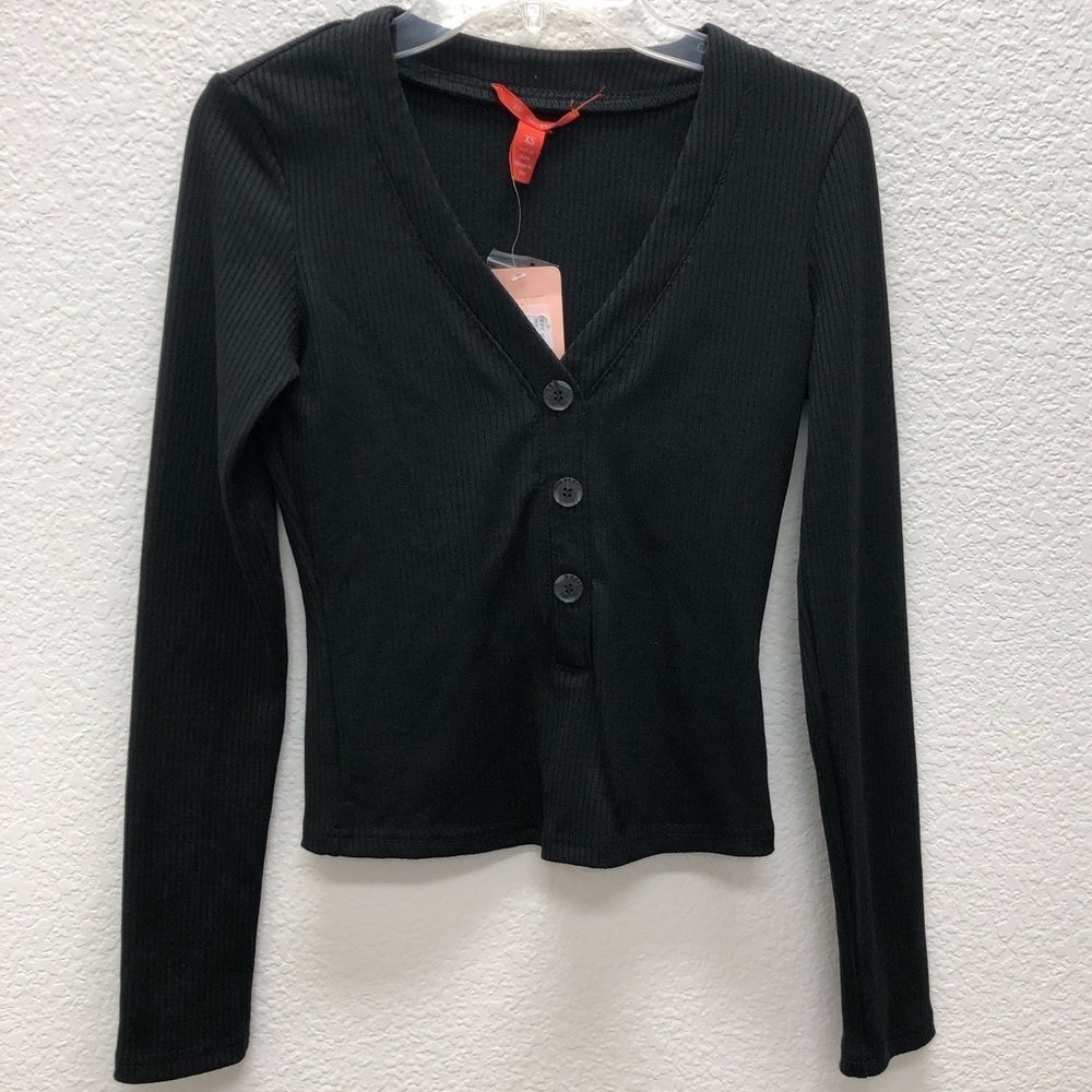 Chelsea & Violet Crop Button Front  Top XS Black